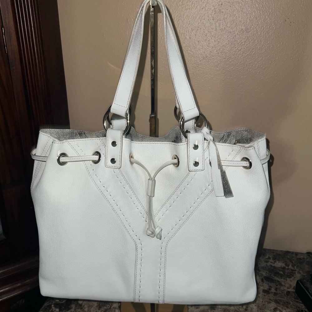 Yves Saint Laurent White Leather Shoulder Bag